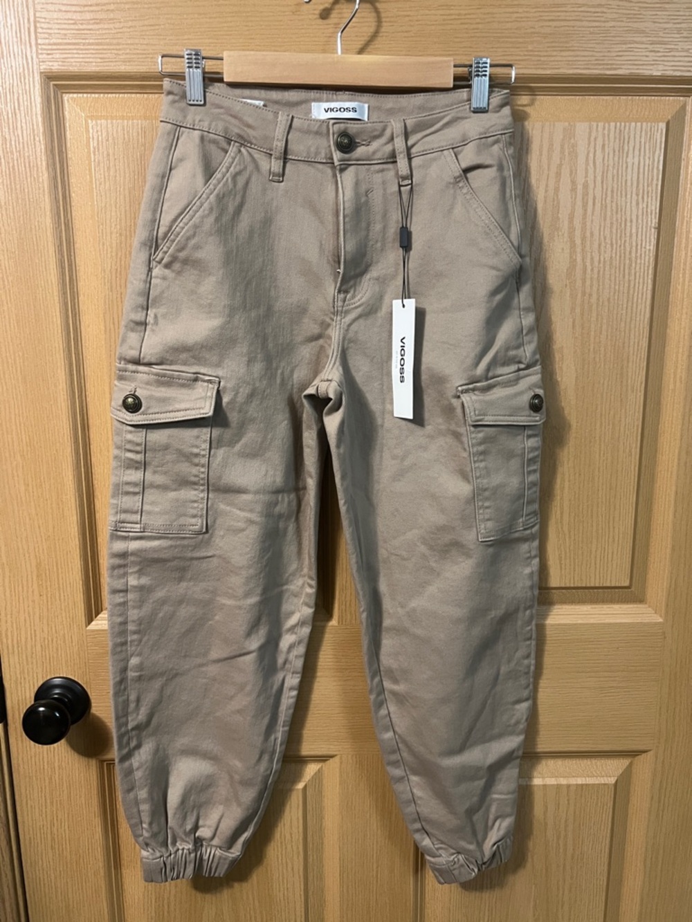 NWT Unisex Vigoss Tan Cargo Pants with Elastic Cuffs